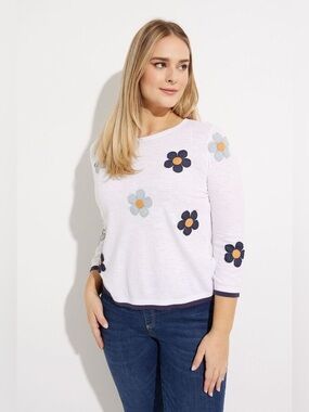 CHARLIE B
DAISY PATCH SWEATER NWOT